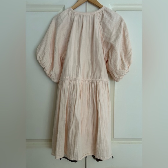 OLD NAVY peplum lined swing dress with puff sleeve. - Picture 2 of 8